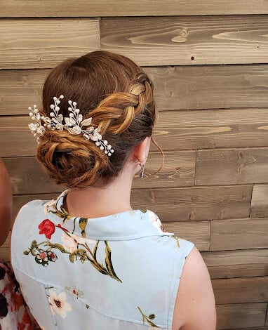Hairbenders Studio and Spa