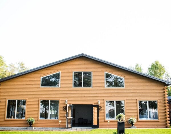 The Lakeside Lodge